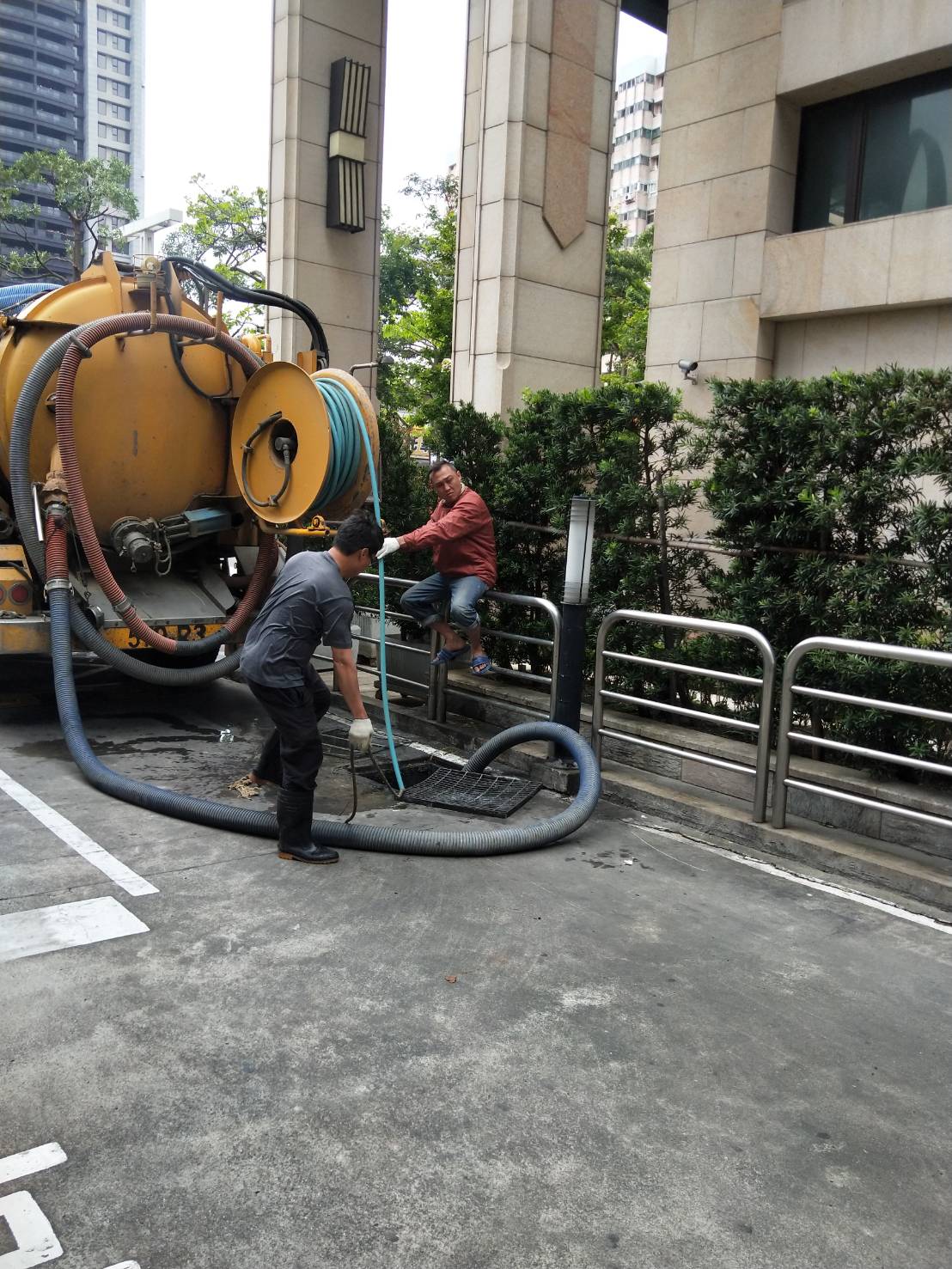 專業清水溝公司＿完整機具技術